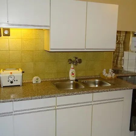 Wolf Apartment *